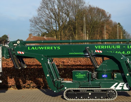 Spider lift 30m - on tracks